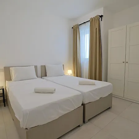 شقة Swieqi Malaika New 3 *
