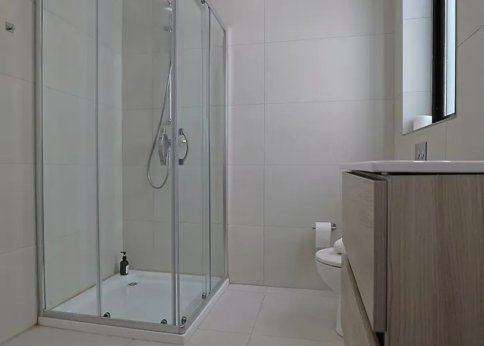 Swieqi Malaika New 3 *